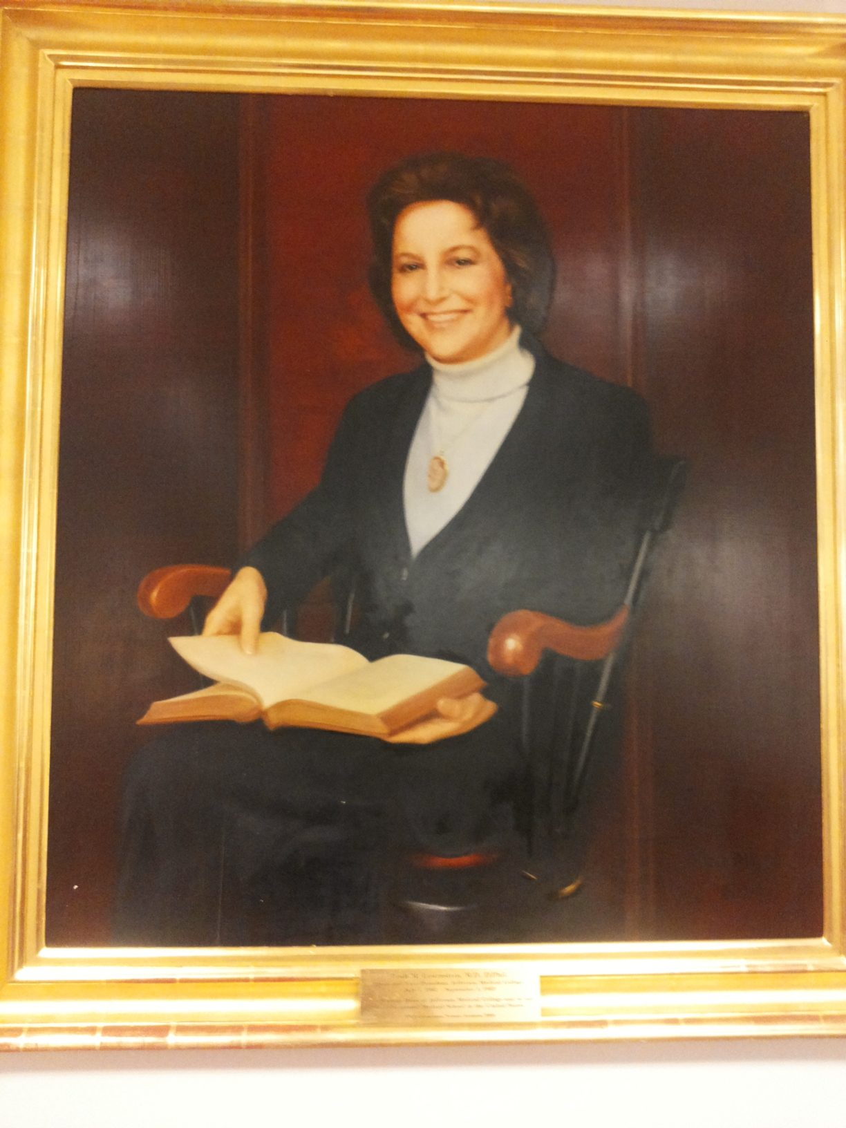 Leah Lowenstein's portrait, Thomas Jefferson University, Philadelphia (by Alessia Sallemi) (12).jpg